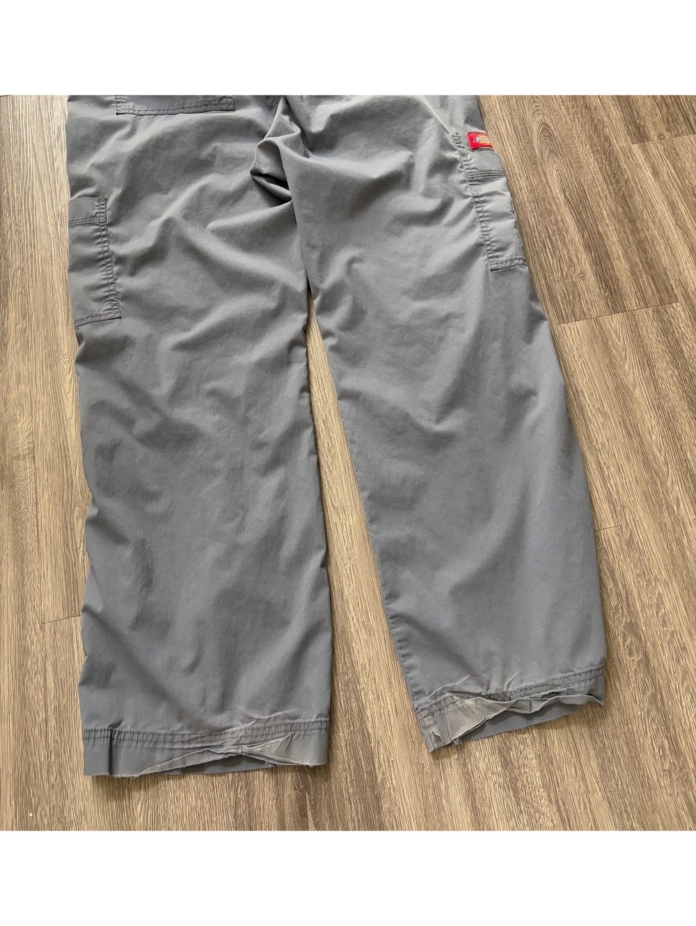 Dickies Gray Cargo scrub Pants with Elastic Waist and Drawstring, Size Large - Picture 10 of 10